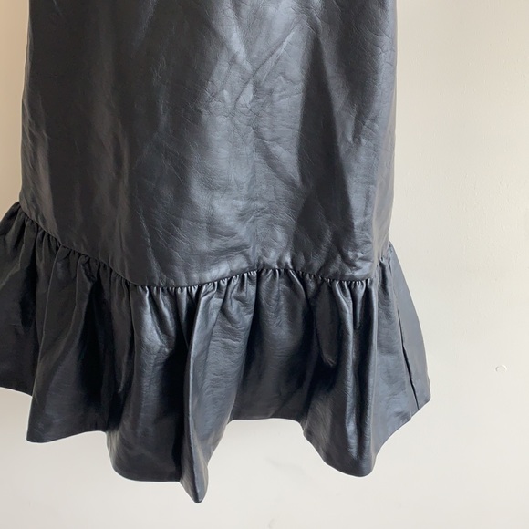 BLACK FAUX LEATHER RACERBACK TOP - Picture 7 of 12